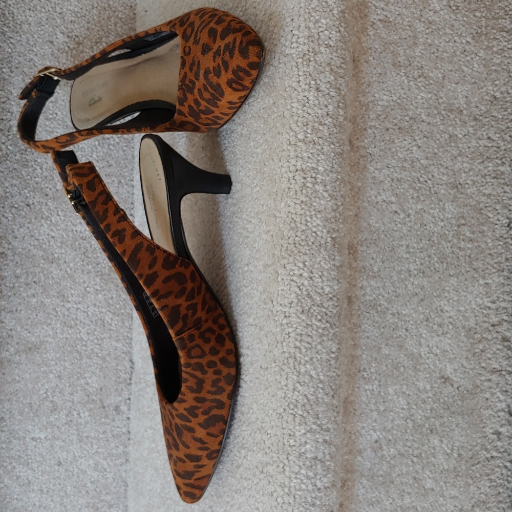 Clark's collection kitten heel sling back heels, sz 7, worn once